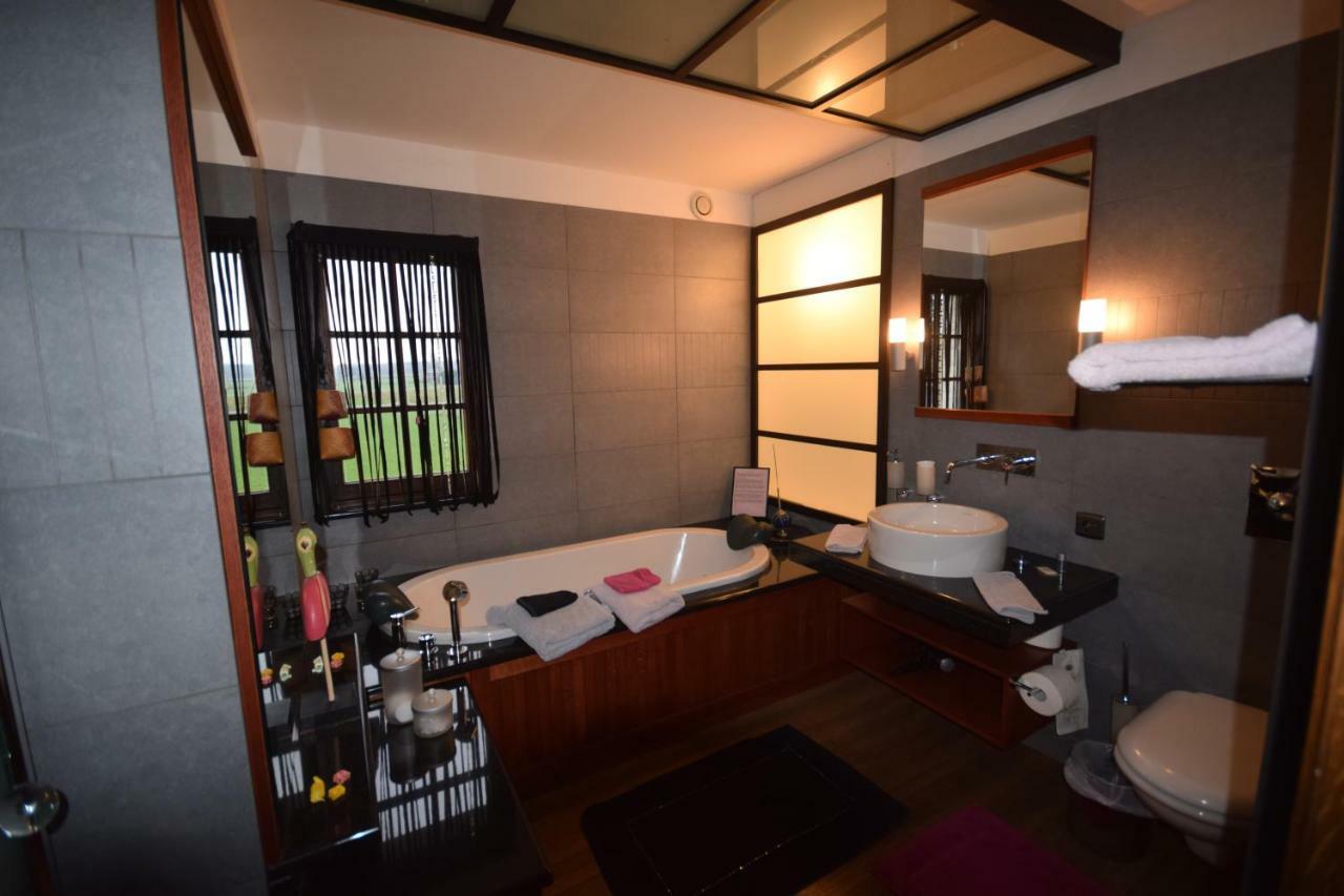 Le Chateau De Frankie Spas-Saunas Grand-Reng Екстериор снимка